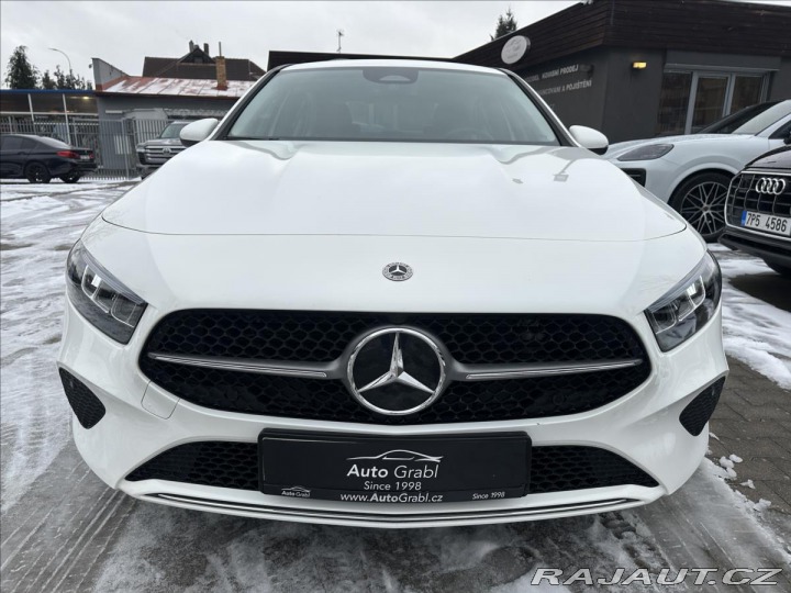 Mercedes-Benz A 200 sedan 2023