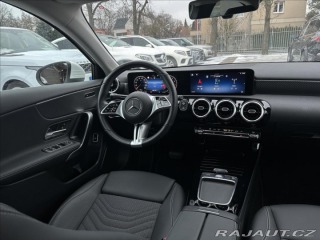 Mercedes-Benz A 200 sedan 2023