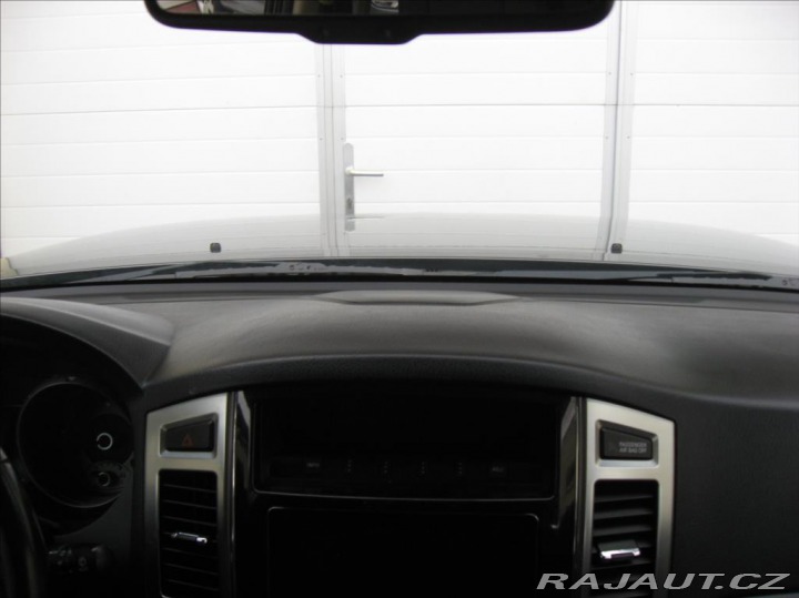 Mitsubishi Pajero 3,2 DI-D 190PS Plus Star 2017