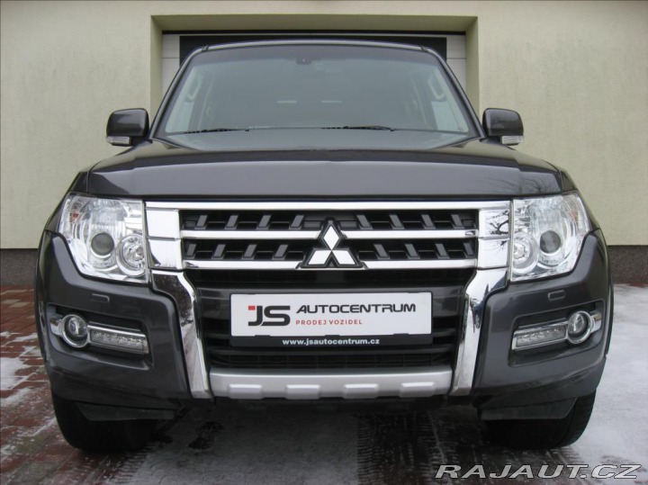 Mitsubishi Pajero 3,2 DI-D 190PS Plus Star 2017