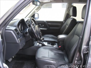 Mitsubishi Pajero 3,2 DI-D 190PS  Plus Star 2017