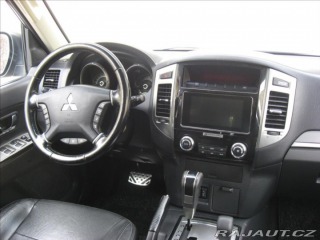 Mitsubishi Pajero 3,2 DI-D 190PS  Plus Star 2017