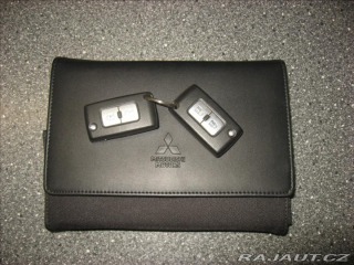 Mitsubishi Pajero 3,2 DI-D 190PS  Plus Star 2017