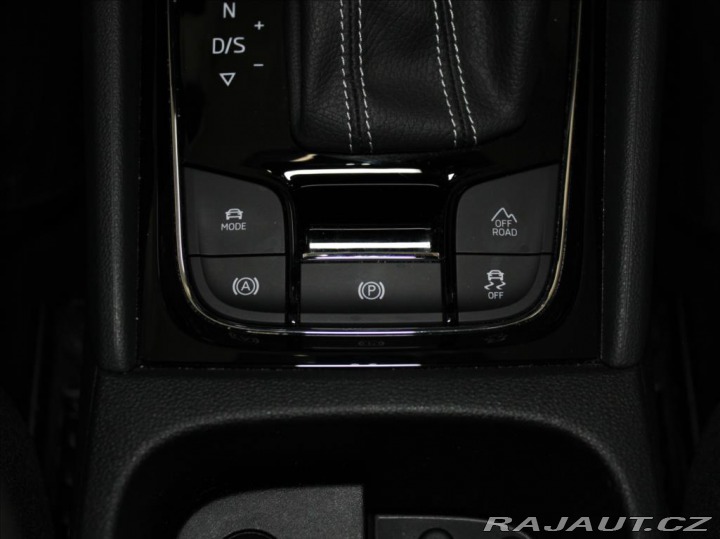 Škoda Karoq 2,0 TSi 4X4 Sportline DCC 2022