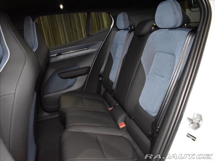 Volvo EX30 0,0 Single PLUS Ext Range 2024