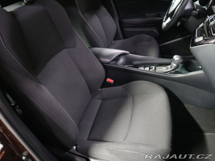 Toyota C-HR 1.8Hybrid,CZ,1Maj,Activ 2019