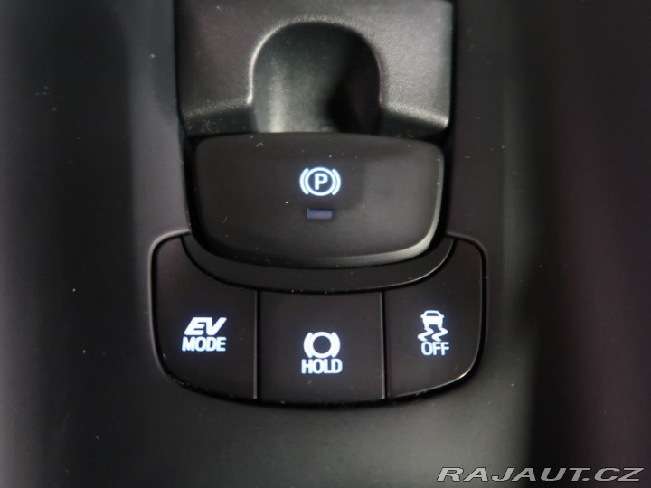 Toyota C-HR 1.8Hybrid,CZ,1Maj,Activ 2019