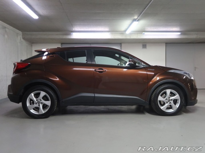 Toyota C-HR 1.8Hybrid,CZ,1Maj,Activ 2019