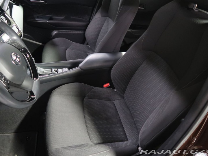 Toyota C-HR 1.8Hybrid,CZ,1Maj,Activ 2019