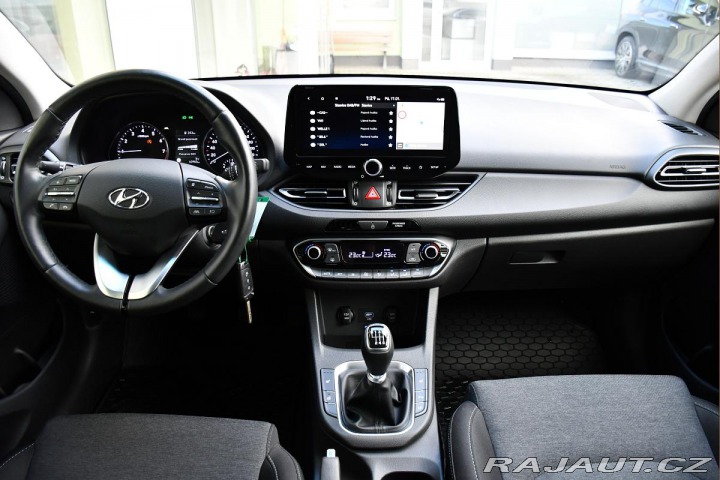 Hyundai i30 1.0T-GDI ČR 1M REZERVACE 2022
