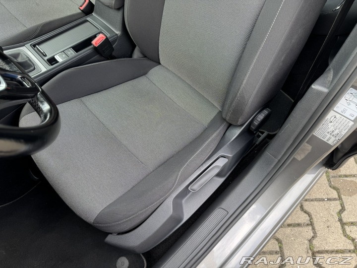 Volkswagen Golf 1,6 TDI 81 KW STK SK 2015