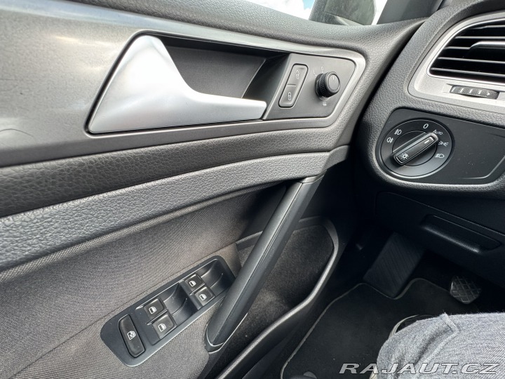 Volkswagen Golf 1,6 TDI 81 KW STK SK 2015