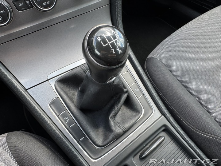 Volkswagen Golf 1,6 TDI 81 KW STK SK 2015