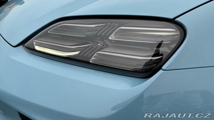 Porsche Macan 4 Electric 2024