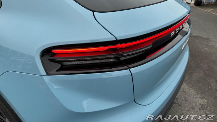 Porsche Macan 4 Electric 2024