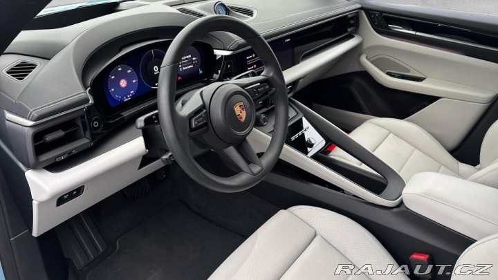 Porsche Macan 4 Electric 2024
