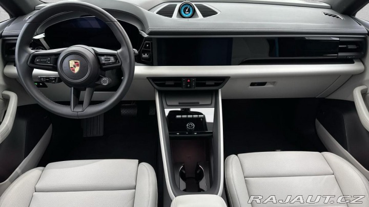 Porsche Macan 4 Electric 2024