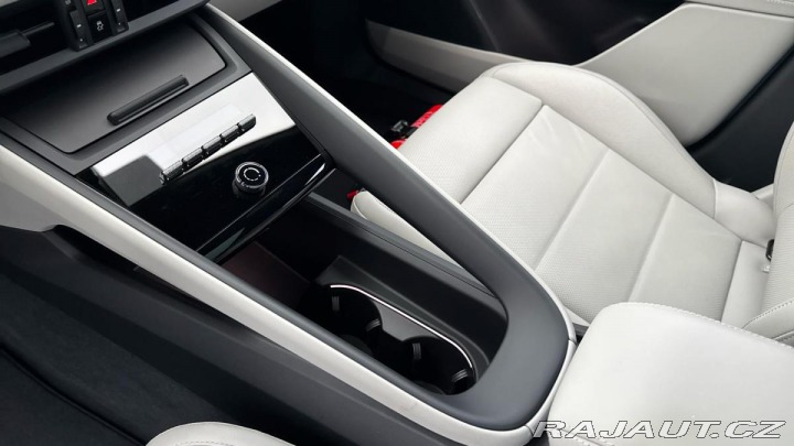 Porsche Macan 4 Electric 2024