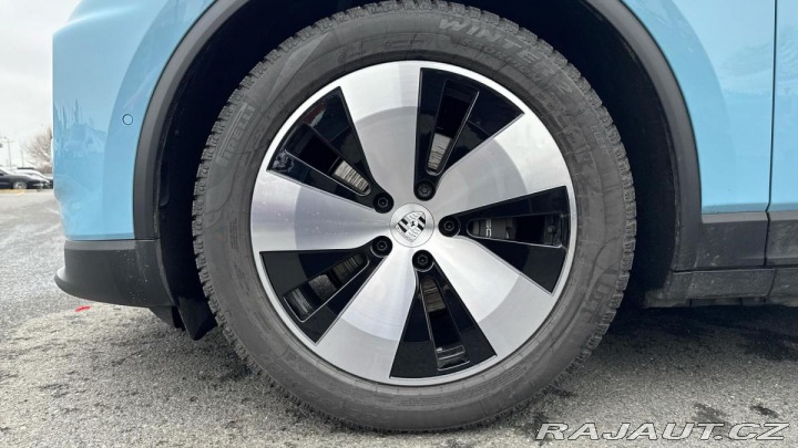 Porsche Macan 4 Electric 2024