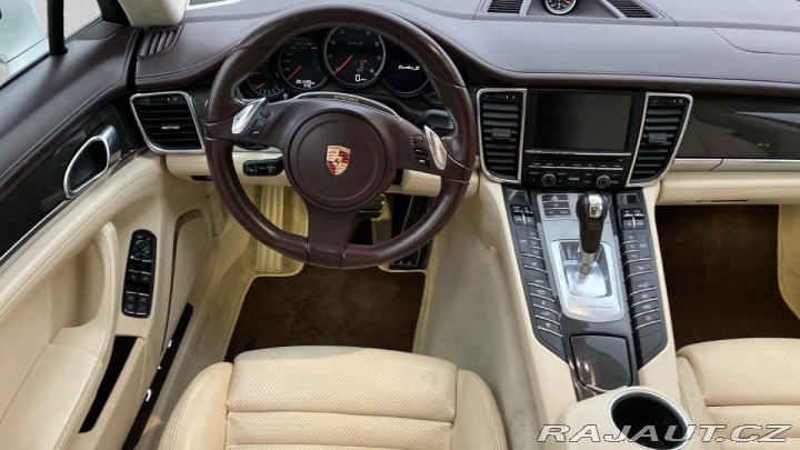 Porsche Panamera Turbo S 2012