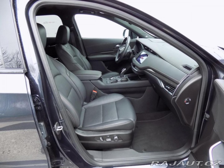 Cadillac Ostatní modely XT4 2.0i/AWD/Full-Led/NAVI/ 2022