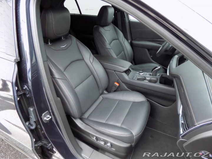 Cadillac Ostatní modely XT4 2.0i/AWD/Full-Led/NAVI/ 2022