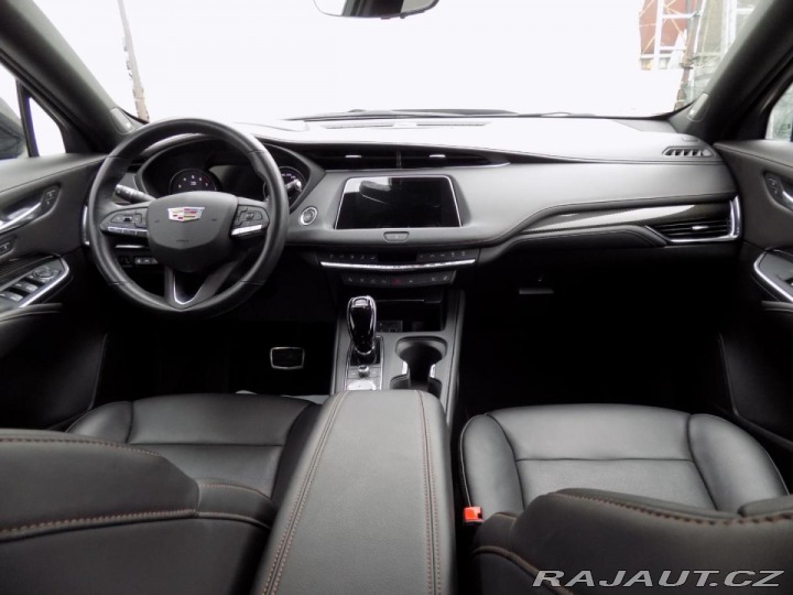 Cadillac Ostatní modely XT4 2.0i/AWD/Full-Led/NAVI/ 2022
