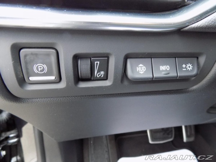 Cadillac Ostatní modely XT4 2.0i/AWD/Full-Led/NAVI/ 2022