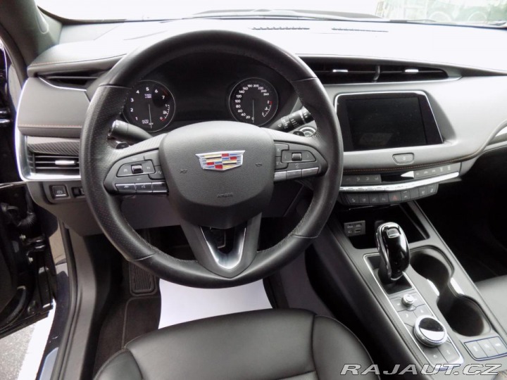 Cadillac Ostatní modely XT4 2.0i/AWD/Full-Led/NAVI/ 2022