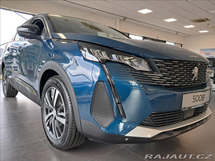 Peugeot 5008 1,5 130 EAT8 ALLURE PAC 2024
