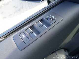 Land Rover Discovery 5 3,0 S D250 4x4 7 míst 2024