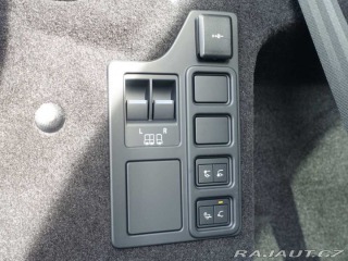 Land Rover Discovery 5 3,0 S D250 4x4 7 míst 2024