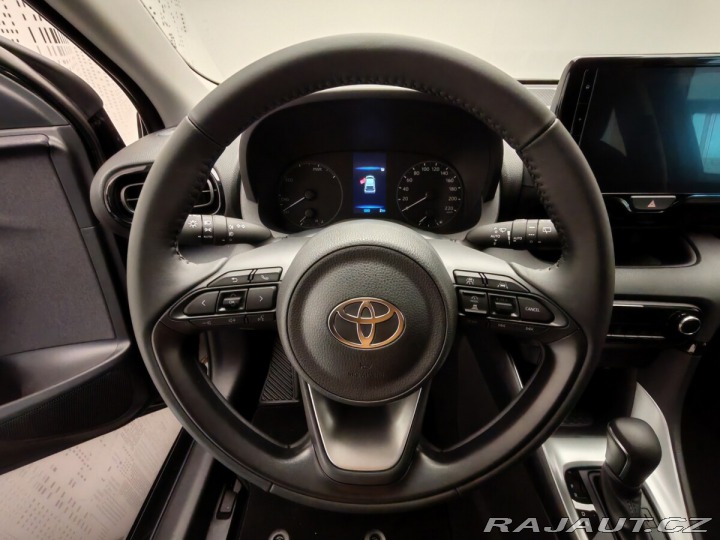 Toyota Yaris 1,5 AT Hybrid Comfort 2024