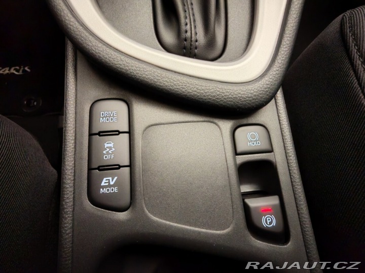 Toyota Yaris 1,5 AT Hybrid Comfort 2024