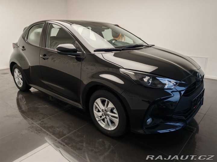 Toyota Yaris 1,5 AT Hybrid Comfort 2024