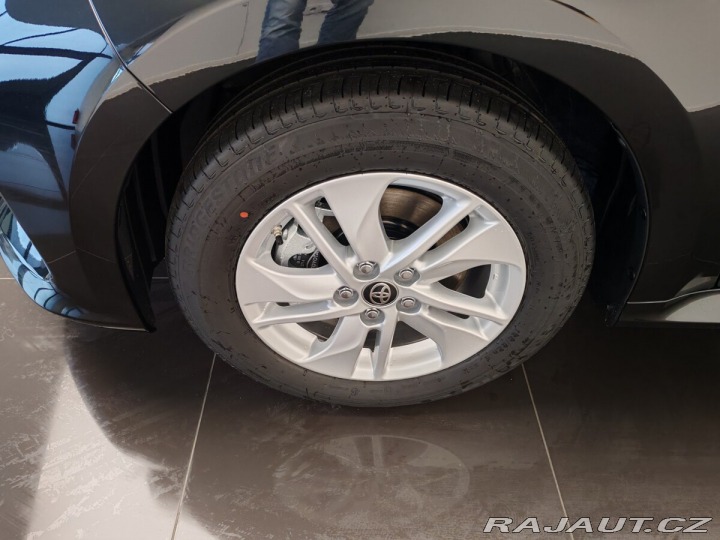 Toyota Yaris 1,5 AT Hybrid Comfort 2024