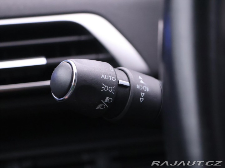 Peugeot 3008 1,6 HDI 88kW Aut. Navi Ků 2017