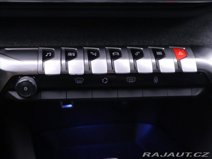 Peugeot 3008 1,6 HDI 88kW Aut. Navi Ků 2017