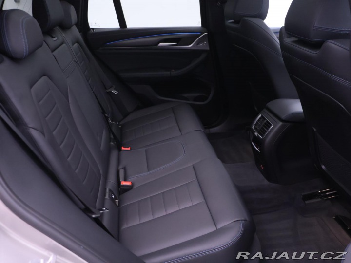 BMW iX3 210kW M Sport Nový vůz 2024