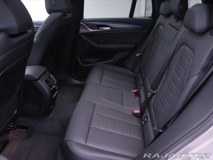 BMW iX3 210kW M Sport Nový vůz 2024