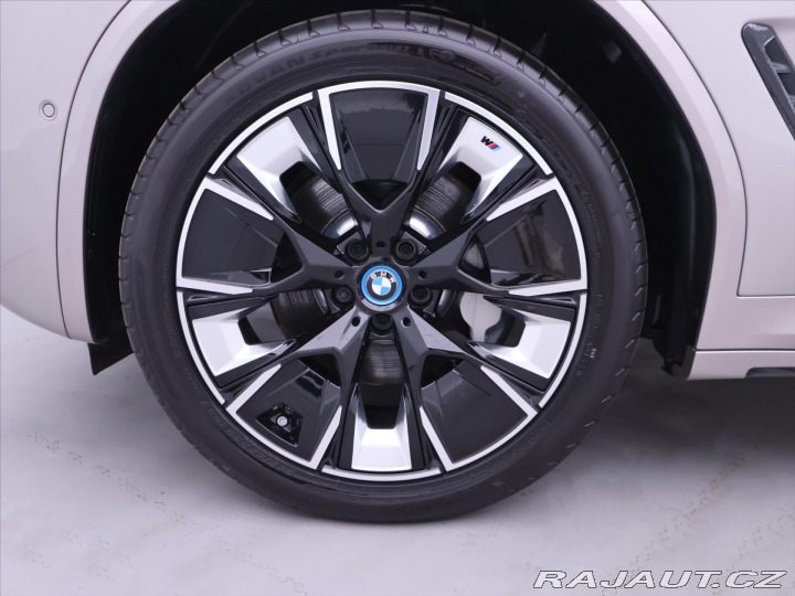 BMW iX3 210kW M Sport Nový vůz 2024
