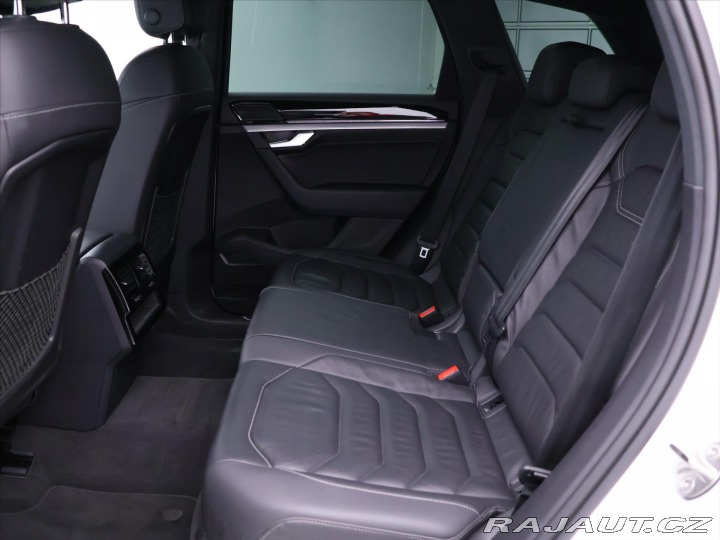 Volkswagen Touareg 3,0 V6 TDI 210kW R-Line V 2021