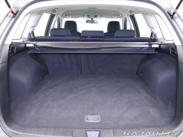 Subaru Legacy 2,0 i 110kW AWD Serv.knih 2011