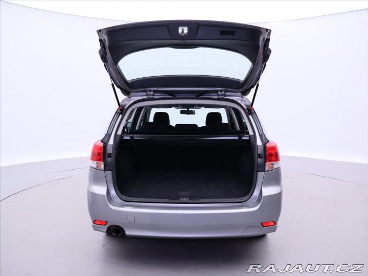 Subaru Legacy 2,0 i 110kW AWD Serv.knih 2011