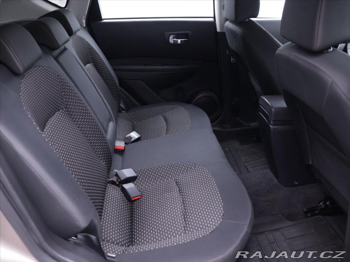 Nissan Qashqai 2,0 i 104kW 4WD Aut.klima 2009