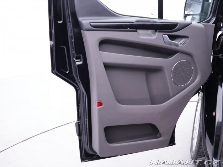 Ford Tourneo Custom 2,0 TDCi 136kW 8-Míst Lon 2021