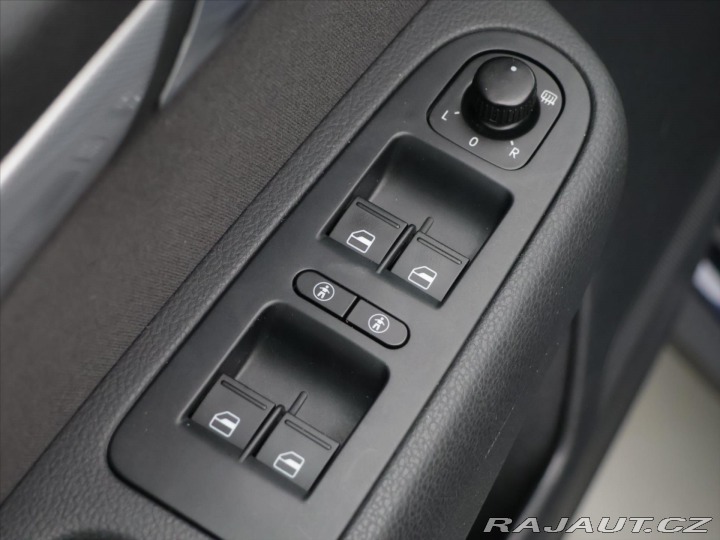 Volkswagen Sharan 2,0 TDI 125kW DSG Xenon 7 2011