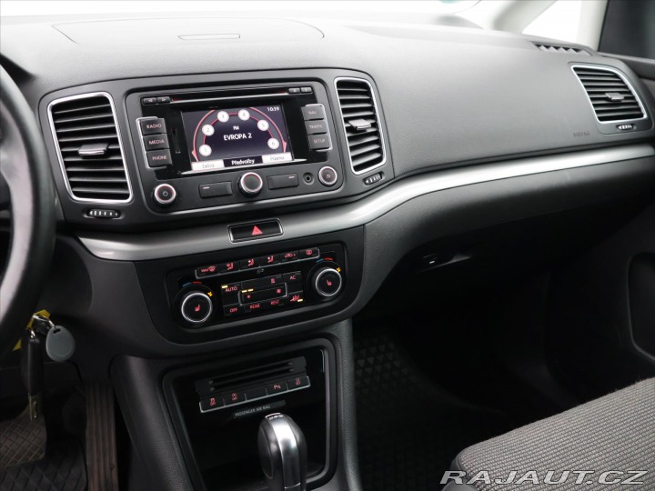 Volkswagen Sharan 2,0 TDI 125kW DSG Xenon 7 2011