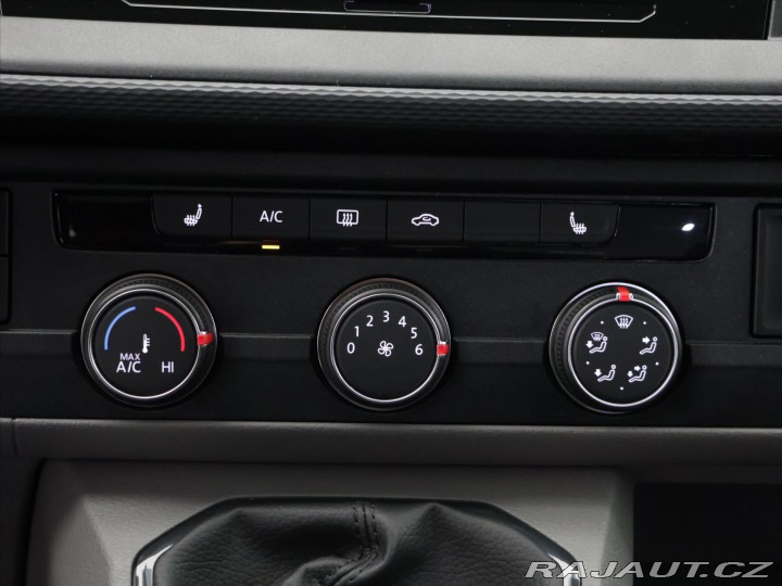 Volkswagen Transporter 2,0 TDI 110kW DR 5-Míst C 2024