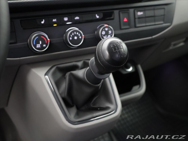 Volkswagen Transporter 2,0 TDI 110kW DR 5-Míst C 2024